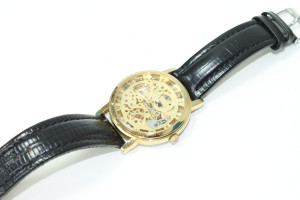 Часы кварцевые NEWDAY