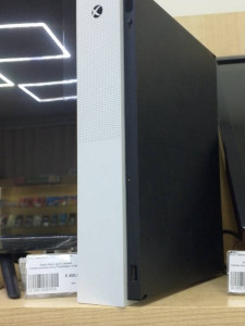 Ігрова консоль Microsoft Xbox One S ALL DIGITAL EDITION