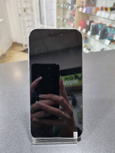 Мобильный телефон iPhone 15 256GB