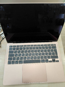 Ноутбук Apple MacBook Air 13" M1/8/256GB 2020