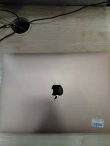 Ноутбук Apple MacBook Air 13" M1/8/256GB 2020