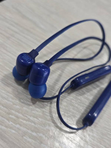 Bluetooth гарнитура JBL TUNE110BT