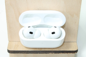 Bluetooth гарнитура Apple AirPods Pro 2nd generation A2968 (A3047, A3048)