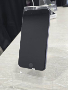 Мобільний телефон iPhone 8 128Gb