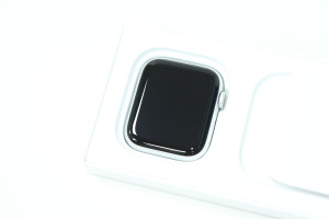 Смарт часы Apple Watch SE 44mm