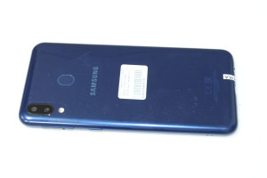 Мобільний телефон Samsung M205 Galaxy M20 4/64GB