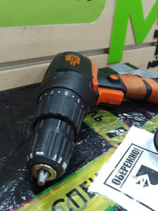 Шуруповерт Dnipro-M МДШ-600