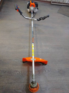 Мотокоса Світязь БТ-430