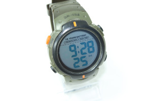 Часы электронные SKMEI