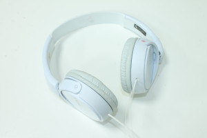 Навушники Sony MDR-ZX110AP