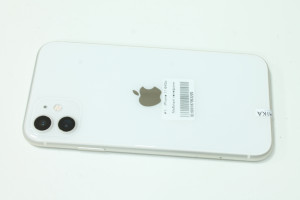 Мобильный телефон iPhone 11 64GB