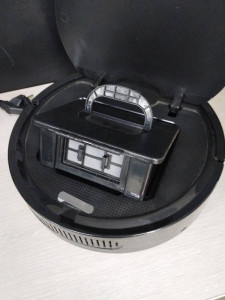 Робот-пилосос VACUUM CLEANER